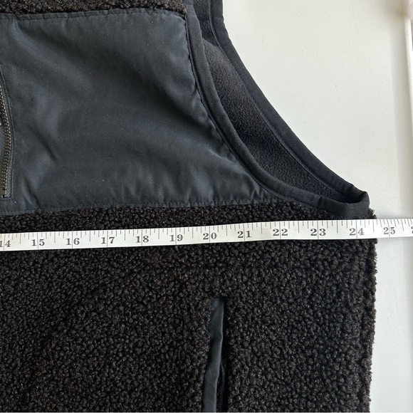 Abercrombie & Fitch Men’s Sherpa Vest Faux Fur Fleece Black XL Pockets Zip Up - Picture 4 of 9